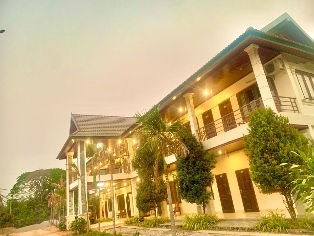 Garden Resort ヴァンヴィエン エクステリア 写真