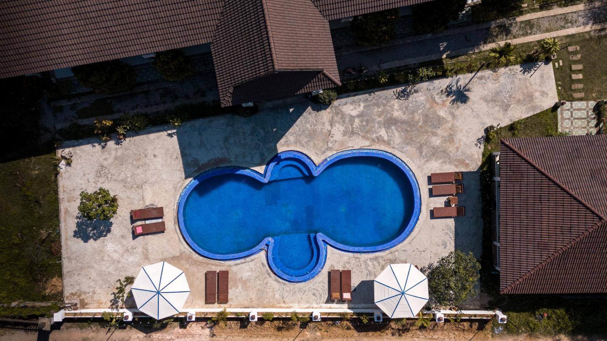 Garden Resort ヴァンヴィエン エクステリア 写真